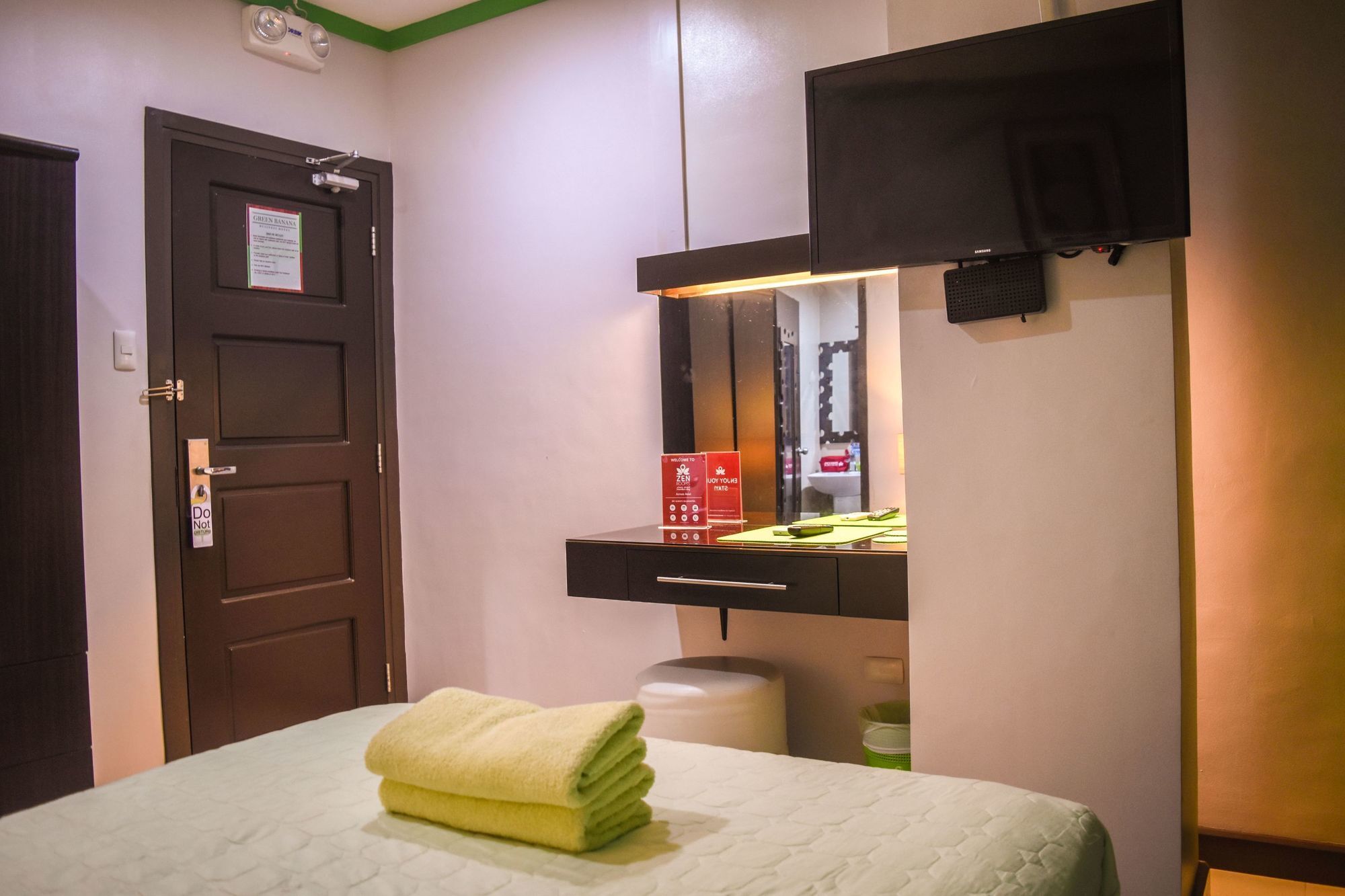 Zen Rooms Pryce Business Park Davao City Buitenkant foto
